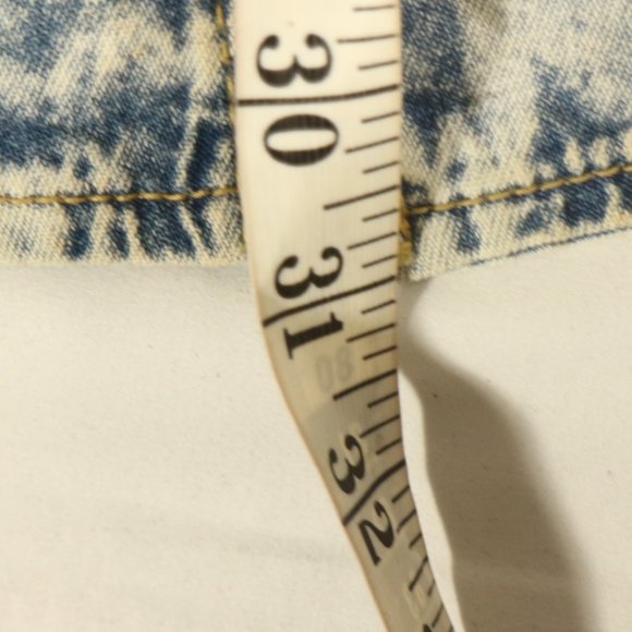 Monique Fashions Acid Washed Studded Denim Top Sz Small - Picture 8 of 10